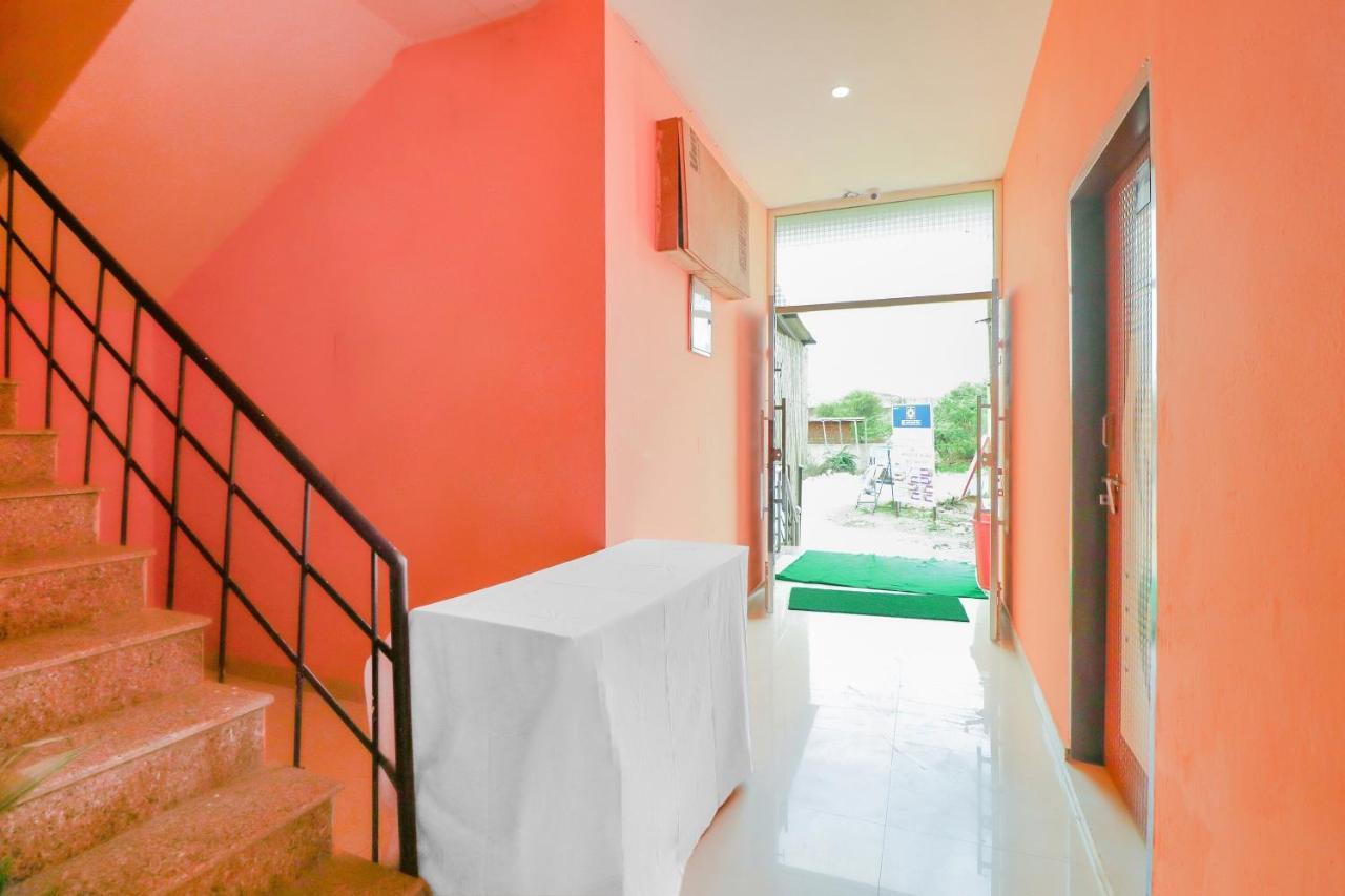 Hotel O Bhardwaj Guest House Garhi Harsaru Ngoại thất bức ảnh