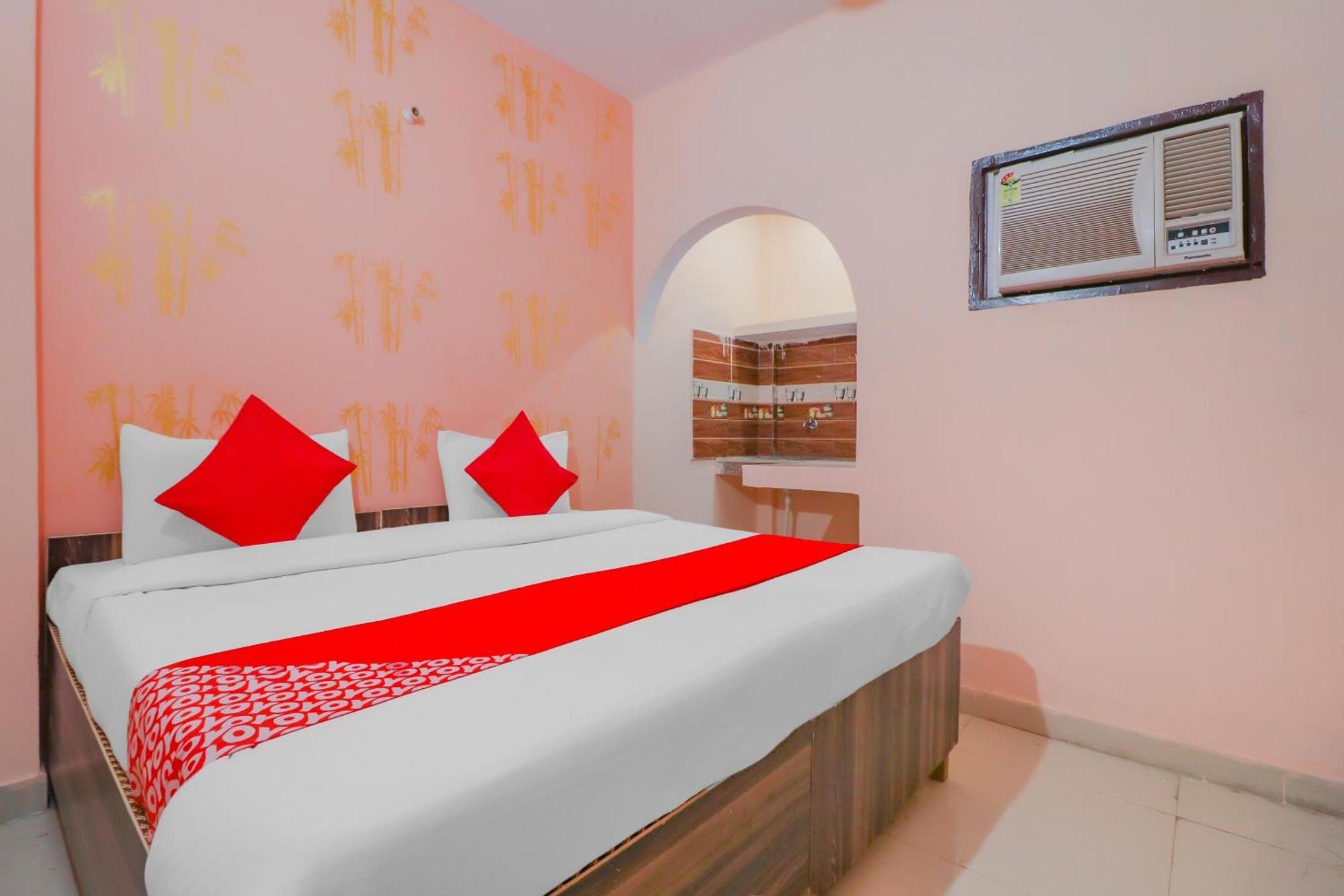 Hotel O Bhardwaj Guest House Garhi Harsaru Ngoại thất bức ảnh
