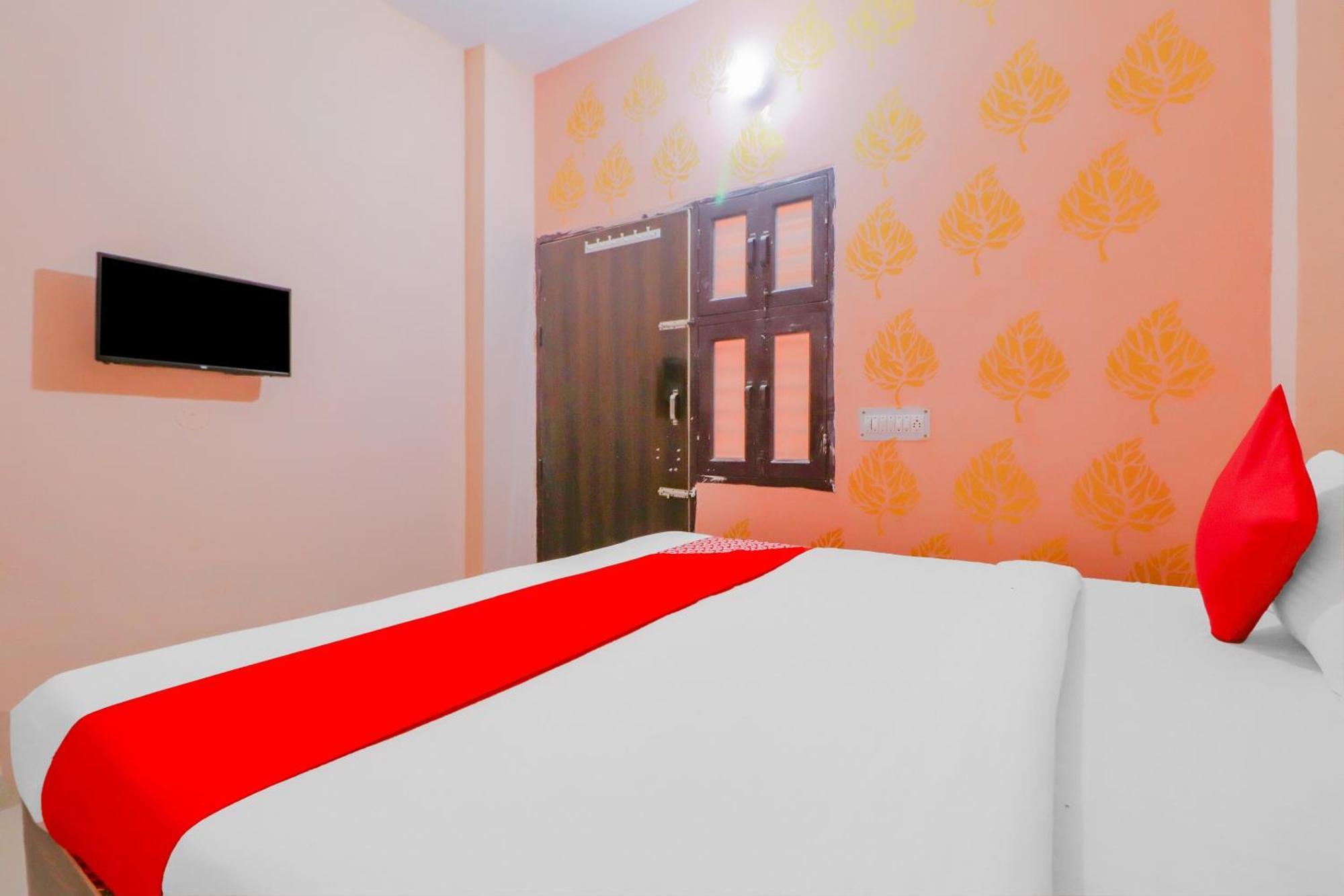Hotel O Bhardwaj Guest House Garhi Harsaru Ngoại thất bức ảnh