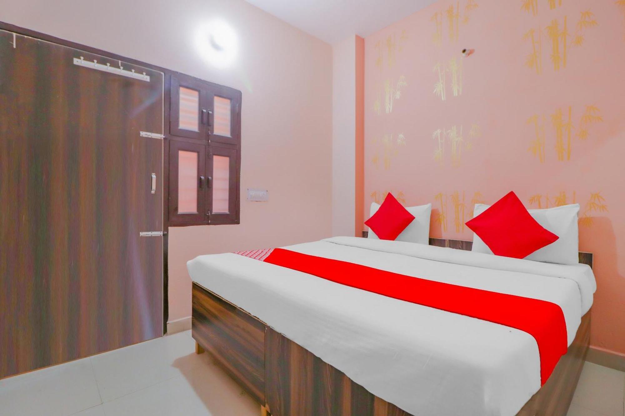 Hotel O Bhardwaj Guest House Garhi Harsaru Ngoại thất bức ảnh