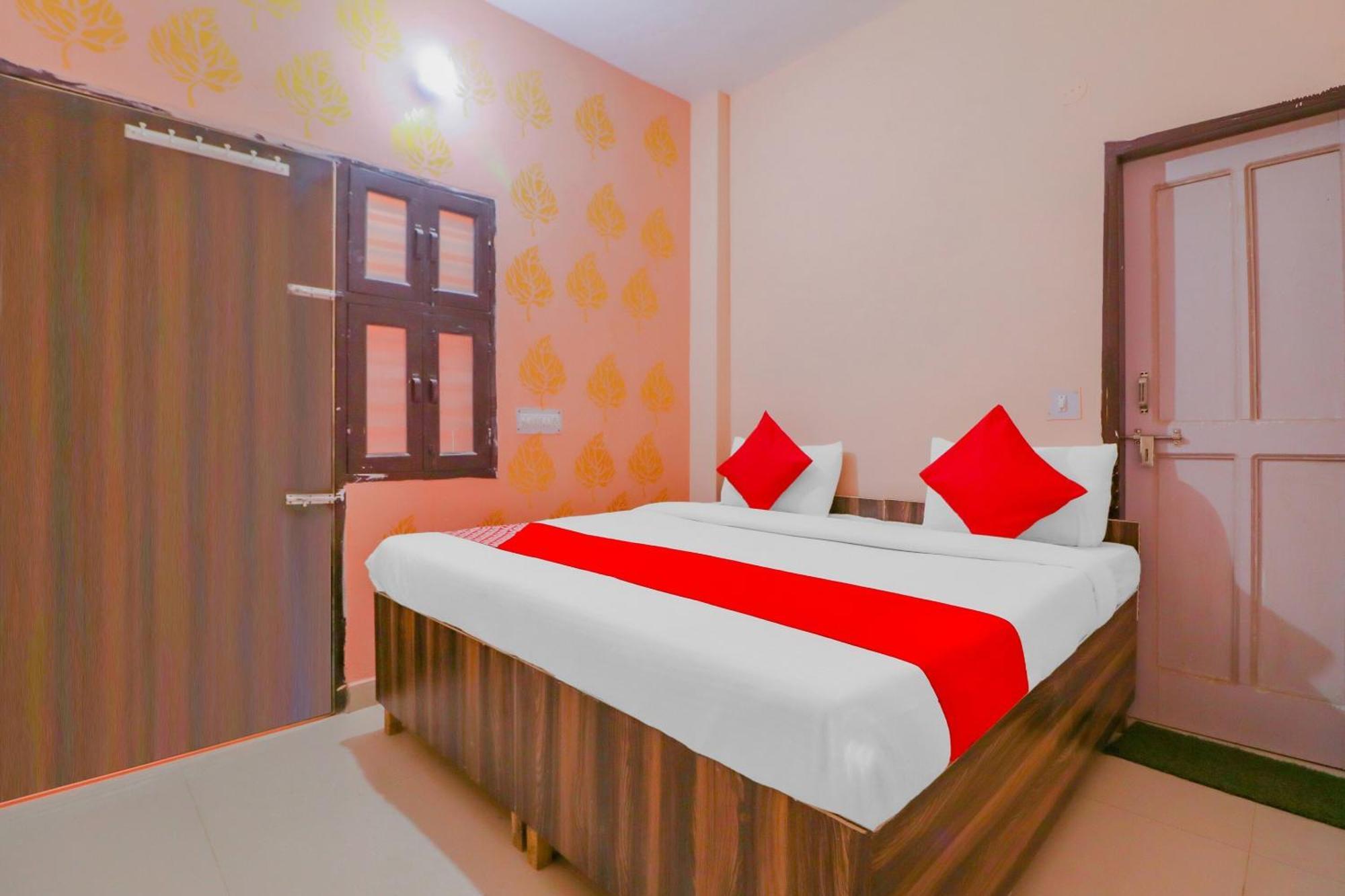 Hotel O Bhardwaj Guest House Garhi Harsaru Ngoại thất bức ảnh