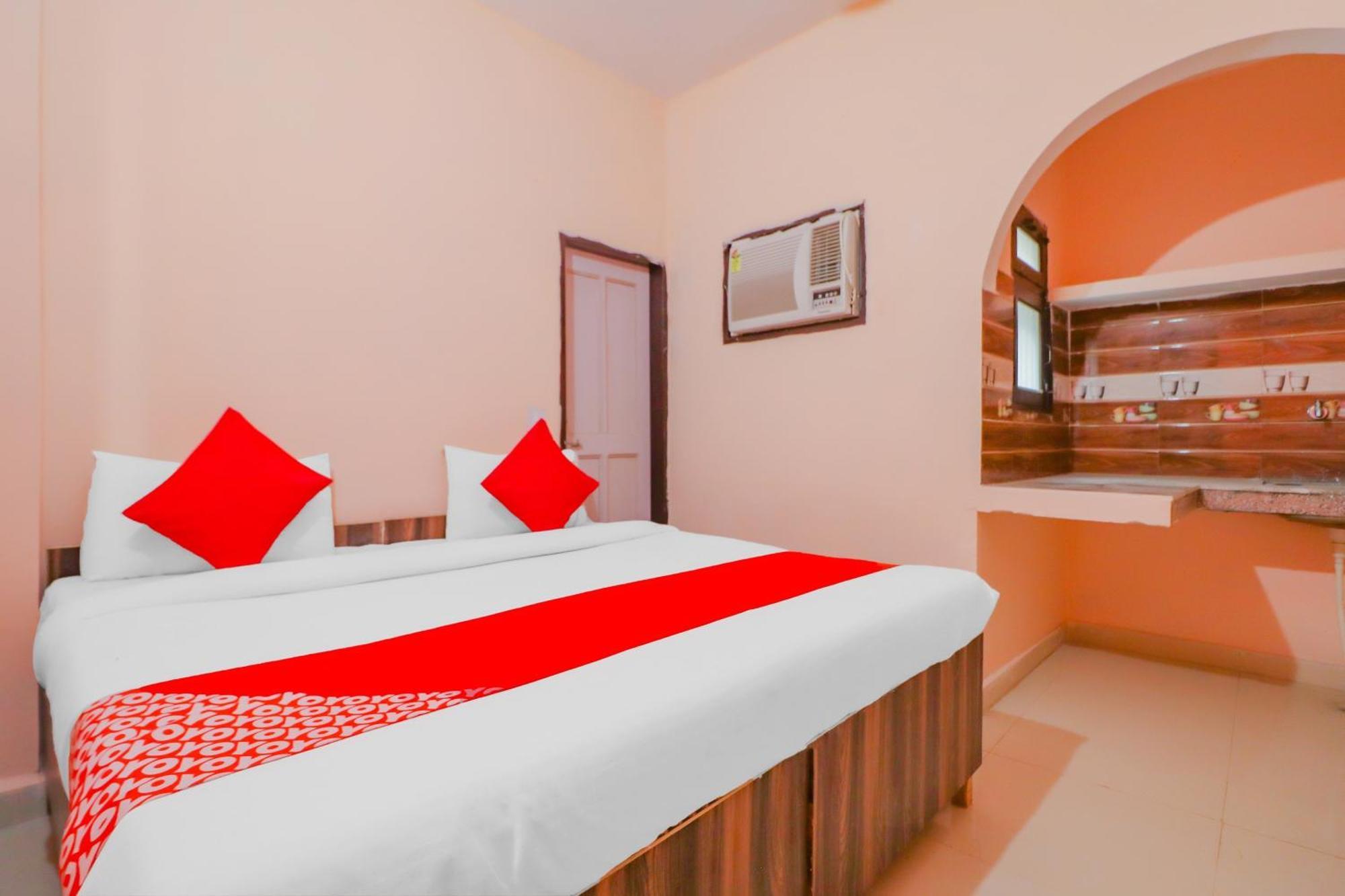 Hotel O Bhardwaj Guest House Garhi Harsaru Ngoại thất bức ảnh